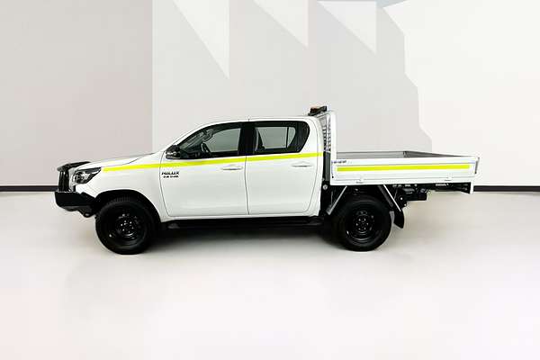 2025 Toyota HILUX SR (4x4) STEEL WHEELS GUN126R RC 4X4