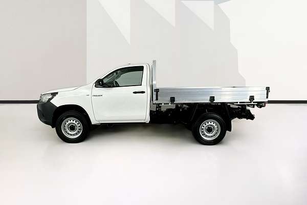 2020 Toyota HILUX WORKMATE HI-RIDER GUN135R FACELIFT 4x2