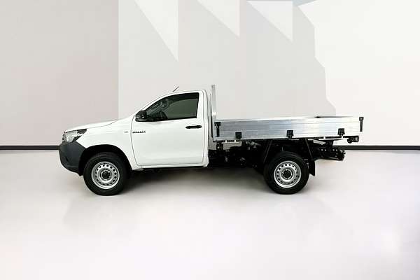 2020 Toyota HILUX WORKMATE HI-RIDER GUN135R FACELIFT 4x2