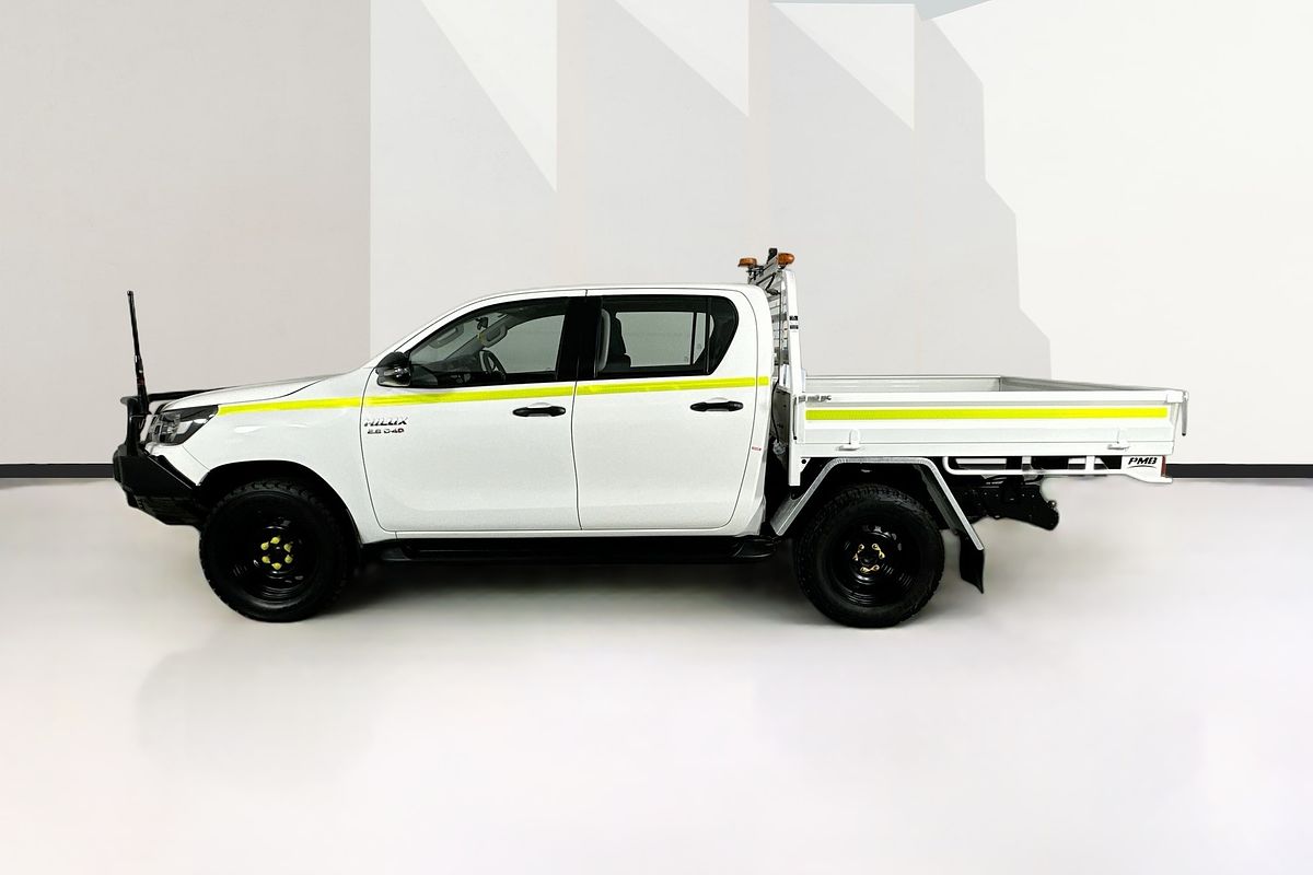 2022 Toyota HILUX SR (4x4) STEEL WHEELS GUN126R 4X4