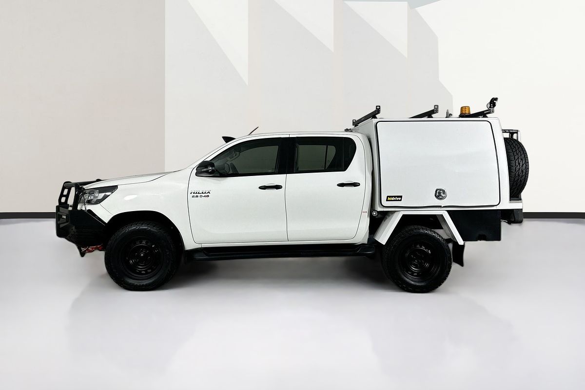 2020 Toyota HILUX SR (4x4) GUN126R FACELIFT 4X4