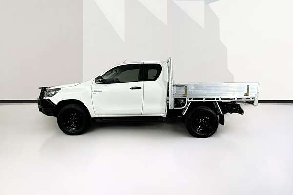 2020 Toyota Hilux SR (4x4) GUN126R FACELIFT 4X4