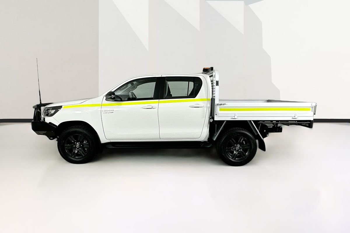 2025 Toyota HILUX SR 48V (4x4) GUN126R RC 4X4