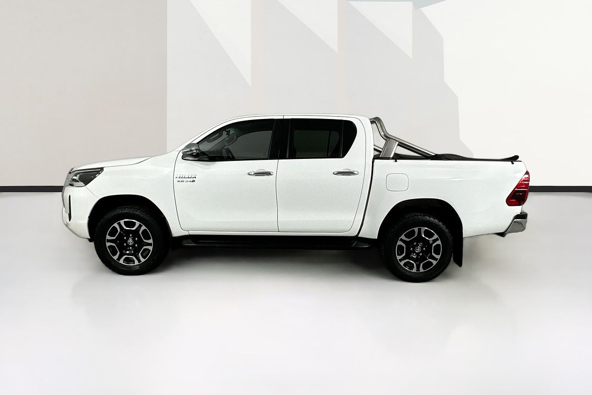 2021 Toyota HILUX SR5 (4x4) GUN126R FACELIFT 4X4
