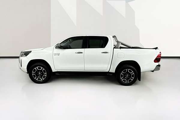 2021 Toyota HILUX SR5 (4x4) GUN126R FACELIFT 4X4