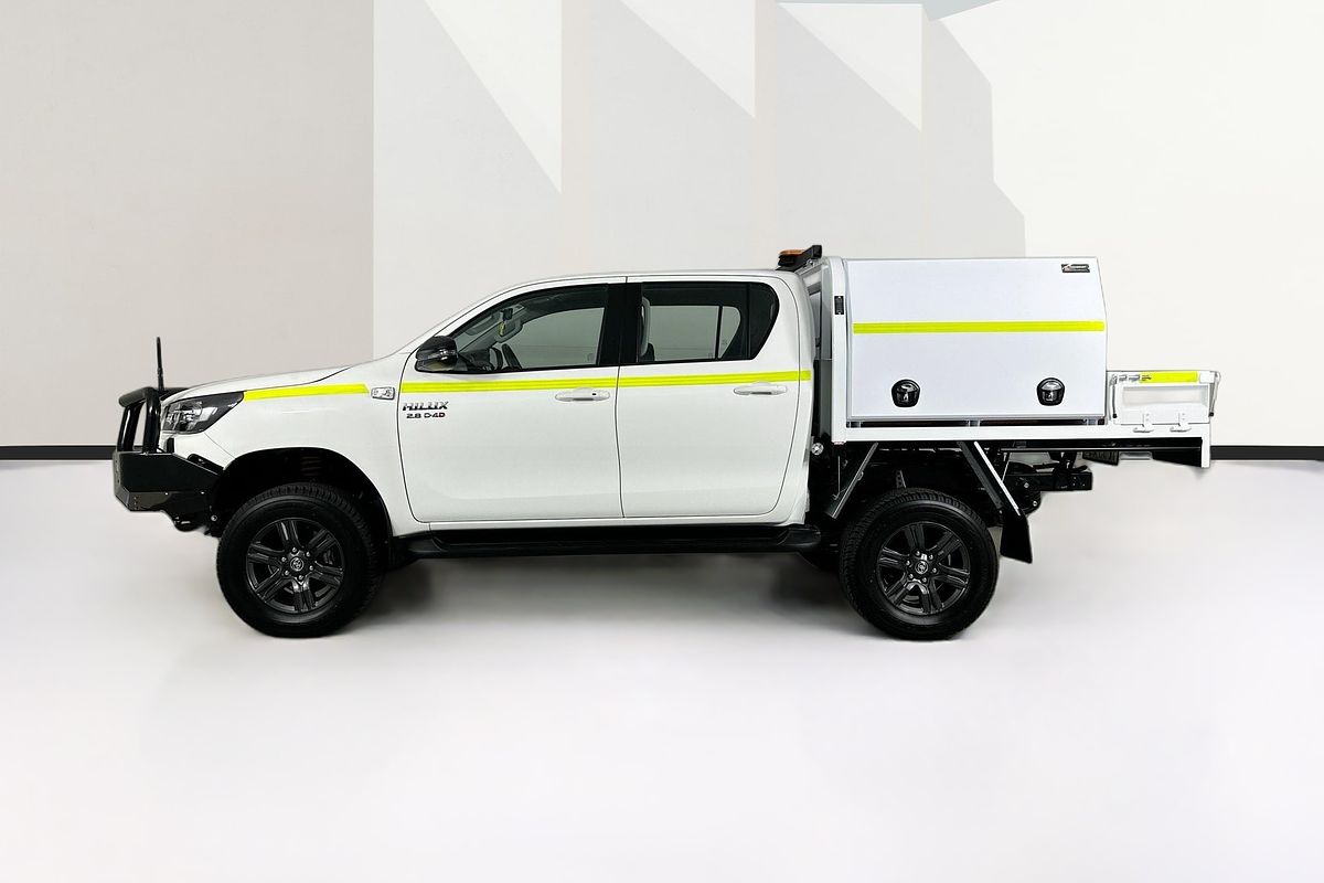 2025 Toyota HILUX SR 48V (4x4) GUN126R RC 4X4
