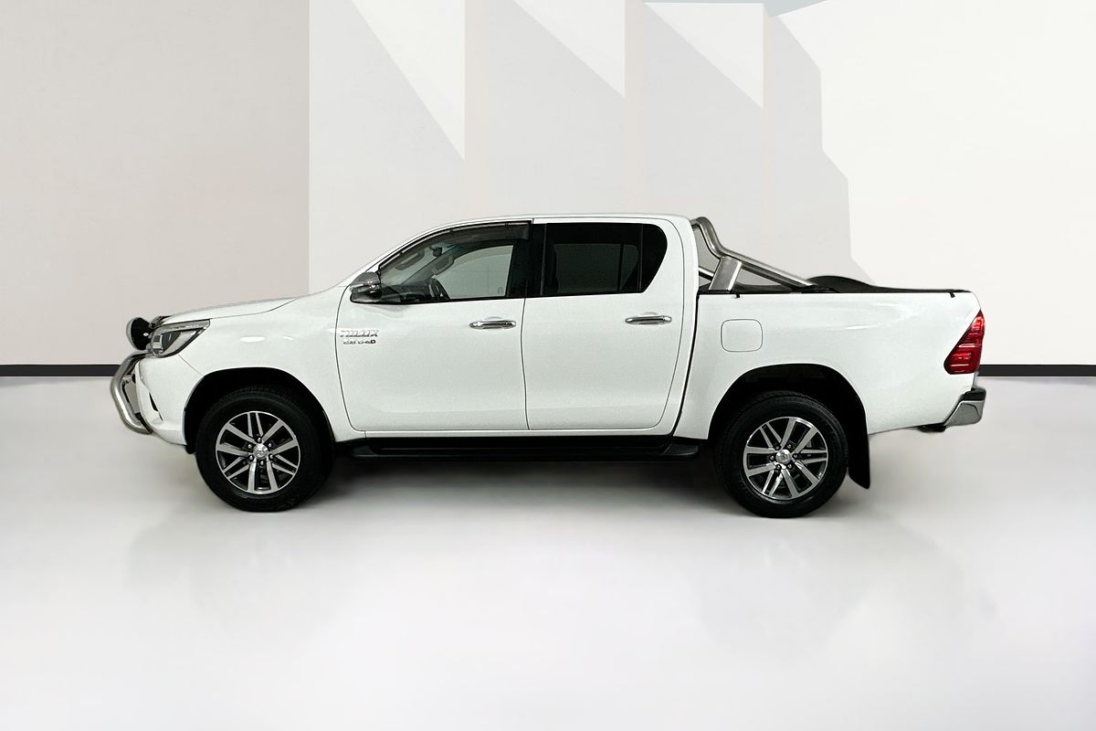 2017 Toyota HILUX SR5 (4x4) GUN126R 4X4