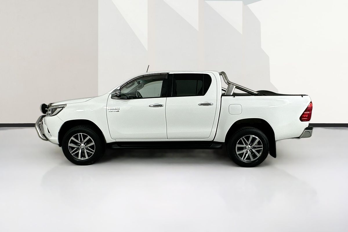 2017 Toyota HILUX SR5 (4x4) GUN126R 4X4