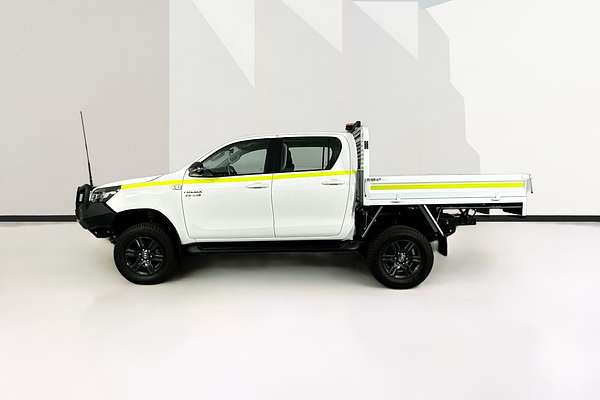 2025 Toyota HILUX SR (4x4) STEEL WHEELS GUN126R RC 4X4