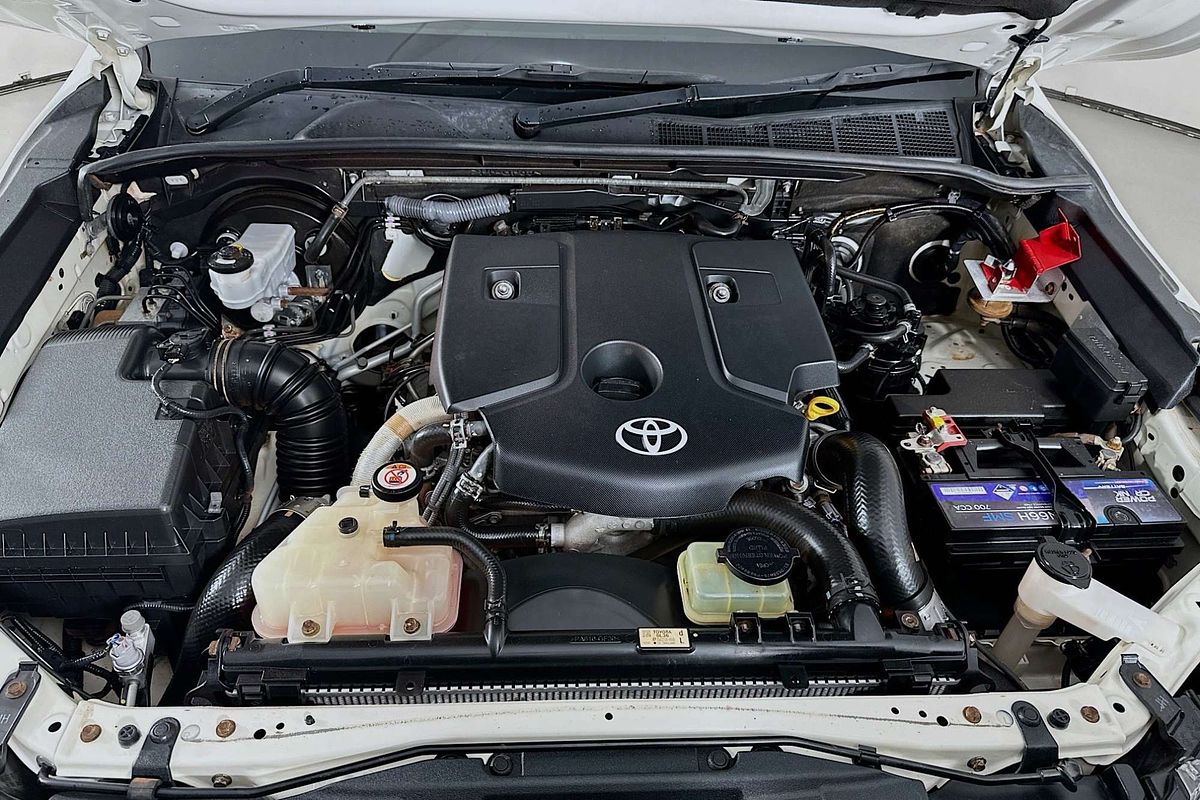 2021 Toyota HILUX SR (4x4) GUN126R FACELIFT 4X4