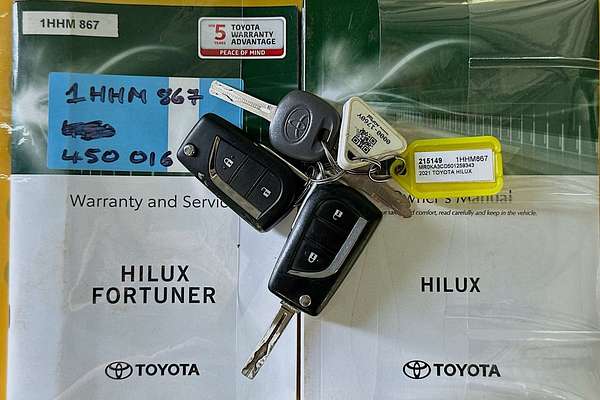 2021 Toyota HILUX SR (4x4) GUN126R FACELIFT 4X4
