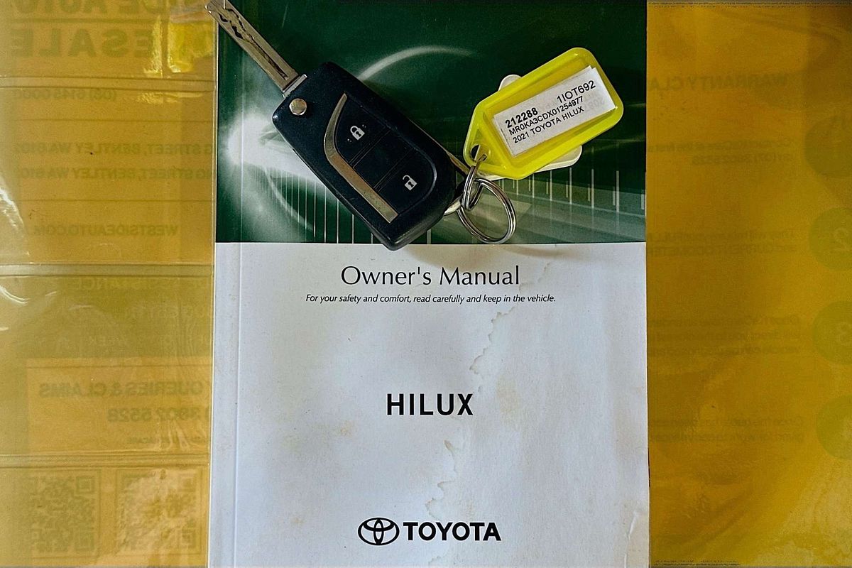 2021 Toyota HILUX SR (4x4) GUN126R FACELIFT 4X4