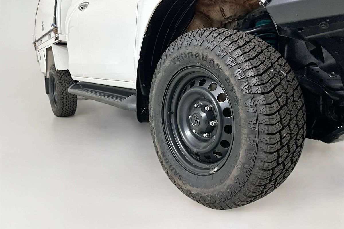 2017 Toyota HILUX SR (4x4) GUN126R 4X4