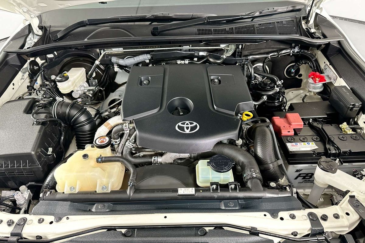 2022 Toyota HILUX SR5 (4x4) GUN126R 4X4