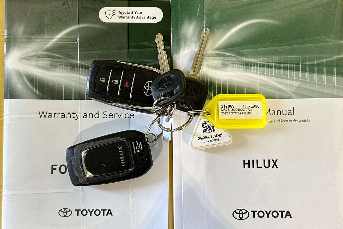 2022 Toyota HILUX SR5 (4x4) GUN126R 4X4