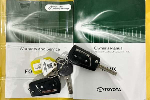 2023 Toyota HILUX SR (4x4) GUN126R 4X4