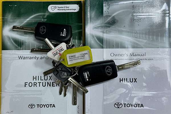 2022 Toyota Hilux SR (4x4) GUN126R 4X4
