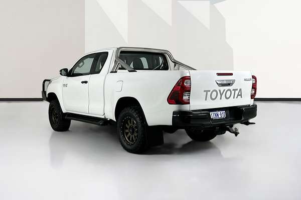 2020 Toyota HILUX SR (4x4) GUN126R MY19 UPGRADE 4X4