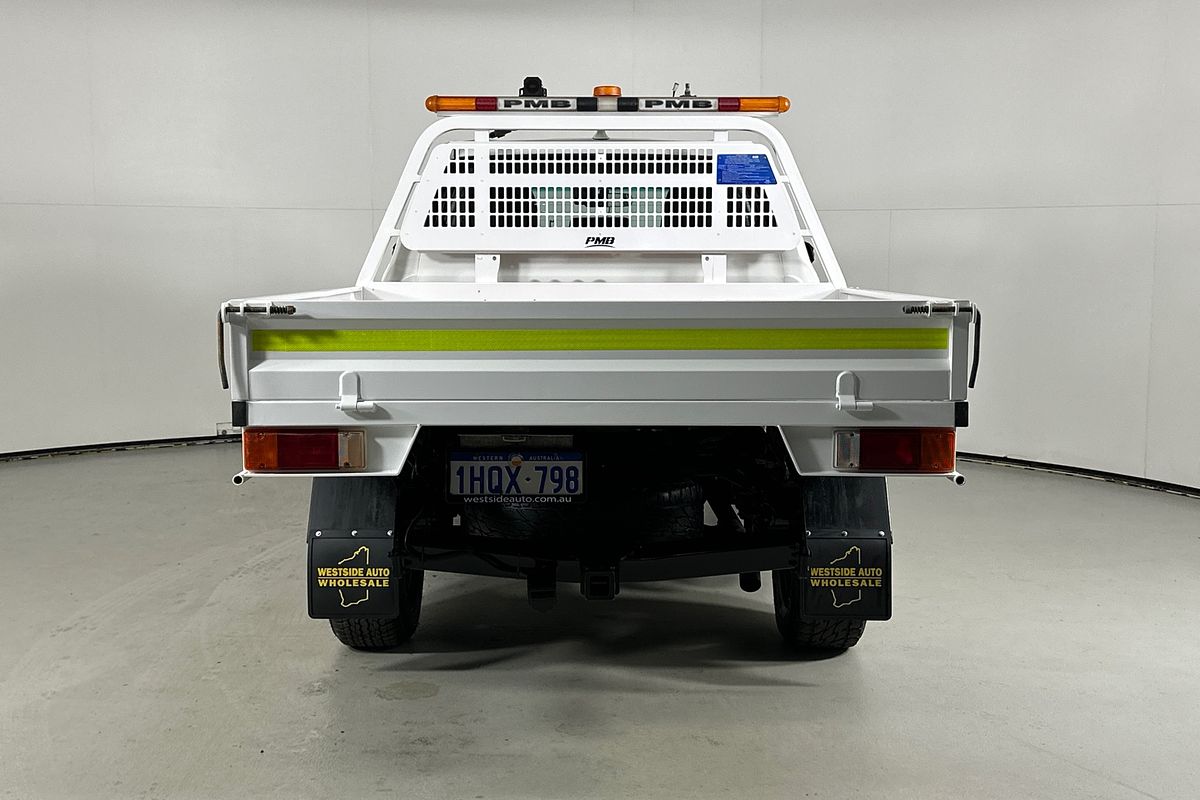 2022 Toyota HILUX SR (4x4) STEEL WHEELS GUN126R 4X4