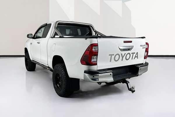 2023 Toyota HILUX SR5 (4x4) GUN126R 4X4