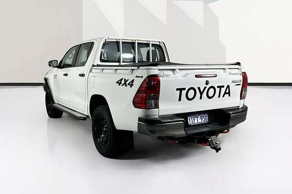 2020 Toyota HILUX SR (4x4) GUN126R FACELIFT 4X4
