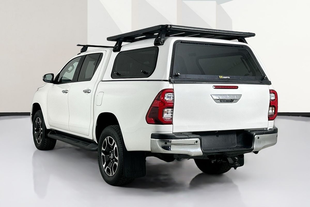 2020 Toyota HILUX SR5 (4x4) GUN126R FACELIFT 4X4