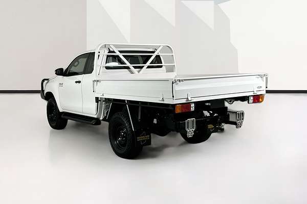2020 Toyota Hilux SR (4x4) GUN126R FACELIFT 4X4