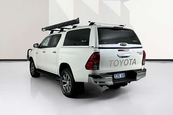 2015 Toyota HILUX SR5 (4x4) GUN126R 4X4