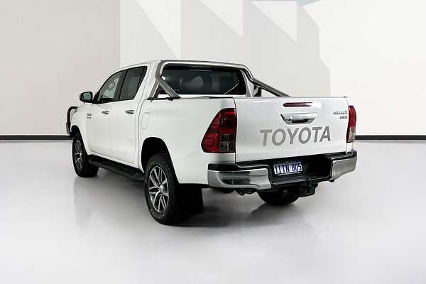 2017 Toyota HILUX SR5 (4x4) GUN126R 4X4