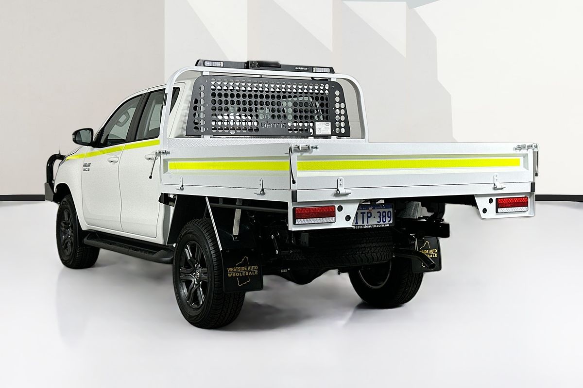 2025 Toyota HILUX SR (4x4) STEEL WHEELS GUN126R RC 4X4
