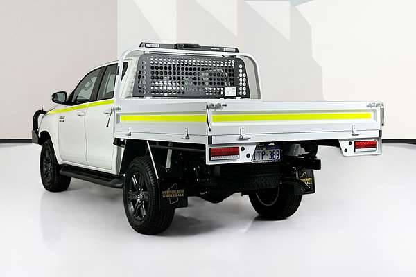 2025 Toyota HILUX SR (4x4) STEEL WHEELS GUN126R RC 4X4