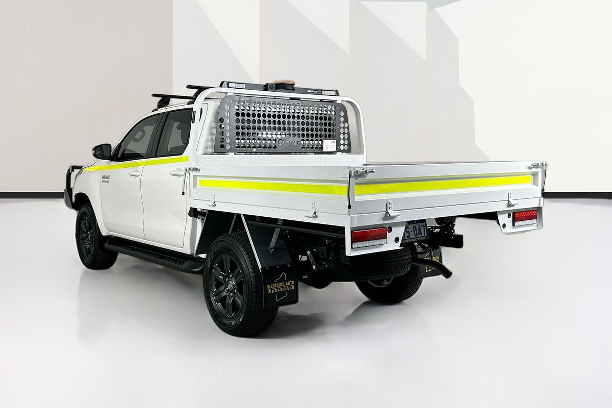 2025 Toyota HILUX SR (4x4) STEEL WHEELS GUN126R RC 4X4