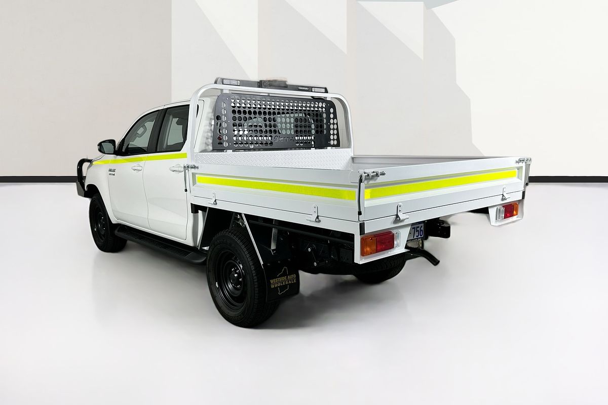 2025 Toyota HILUX SR (4x4) STEEL WHEELS GUN126R RC 4X4