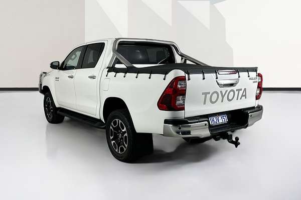 2021 Toyota HILUX SR5 (4x4) GUN126R FACELIFT 4X4