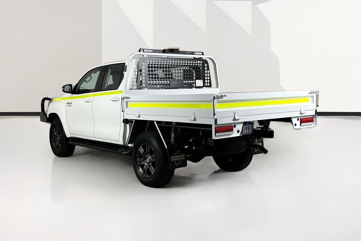 2025 Toyota HILUX SR (4x4) STEEL WHEELS GUN126R RC 4X4