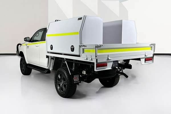 2025 Toyota HILUX SR (4x4) GUN126R RC 4X4