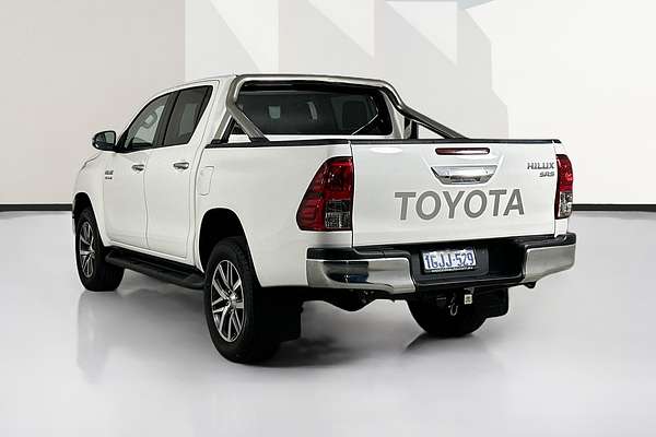 2017 Toyota HILUX SR5 (4x4) GUN126R 4X4