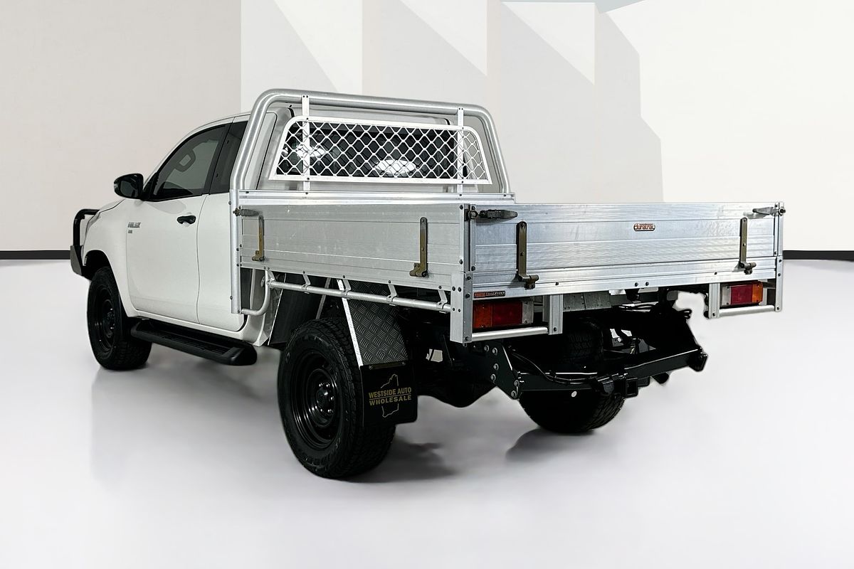 2020 Toyota Hilux SR (4x4) GUN126R FACELIFT 4X4