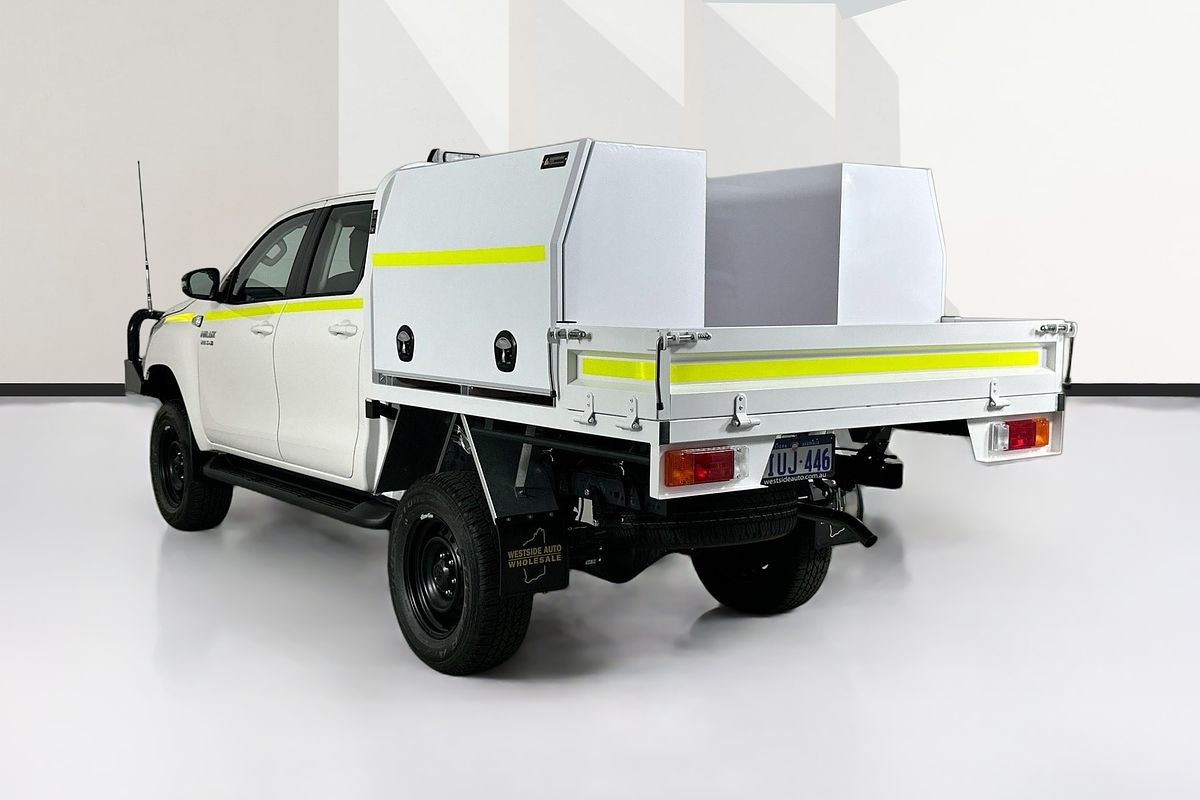 2025 Toyota HILUX SR (4x4) STEEL WHEELS GUN126R RC 4X4