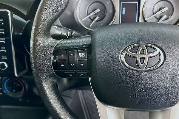 2021 Toyota HILUX SR (4x4) GUN126R 4X4