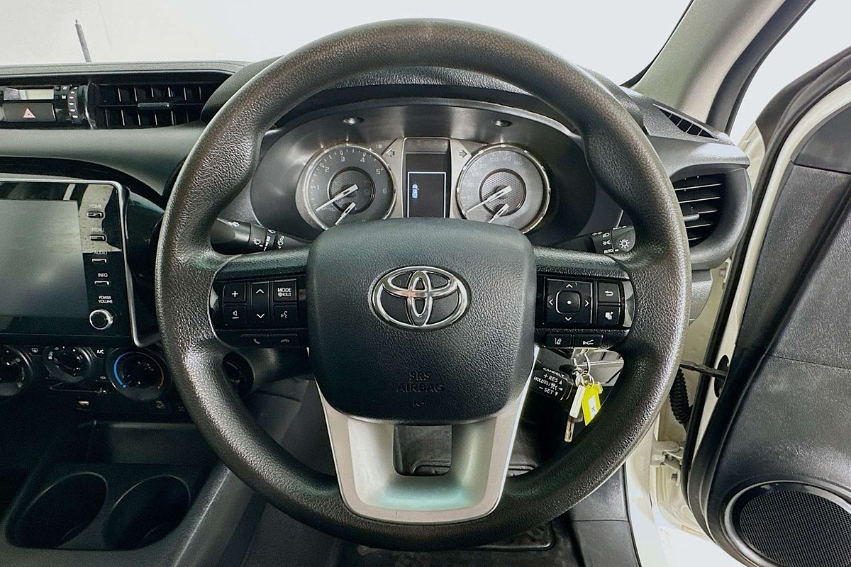 2021 Toyota HILUX SR (4x4) GUN126R 4X4
