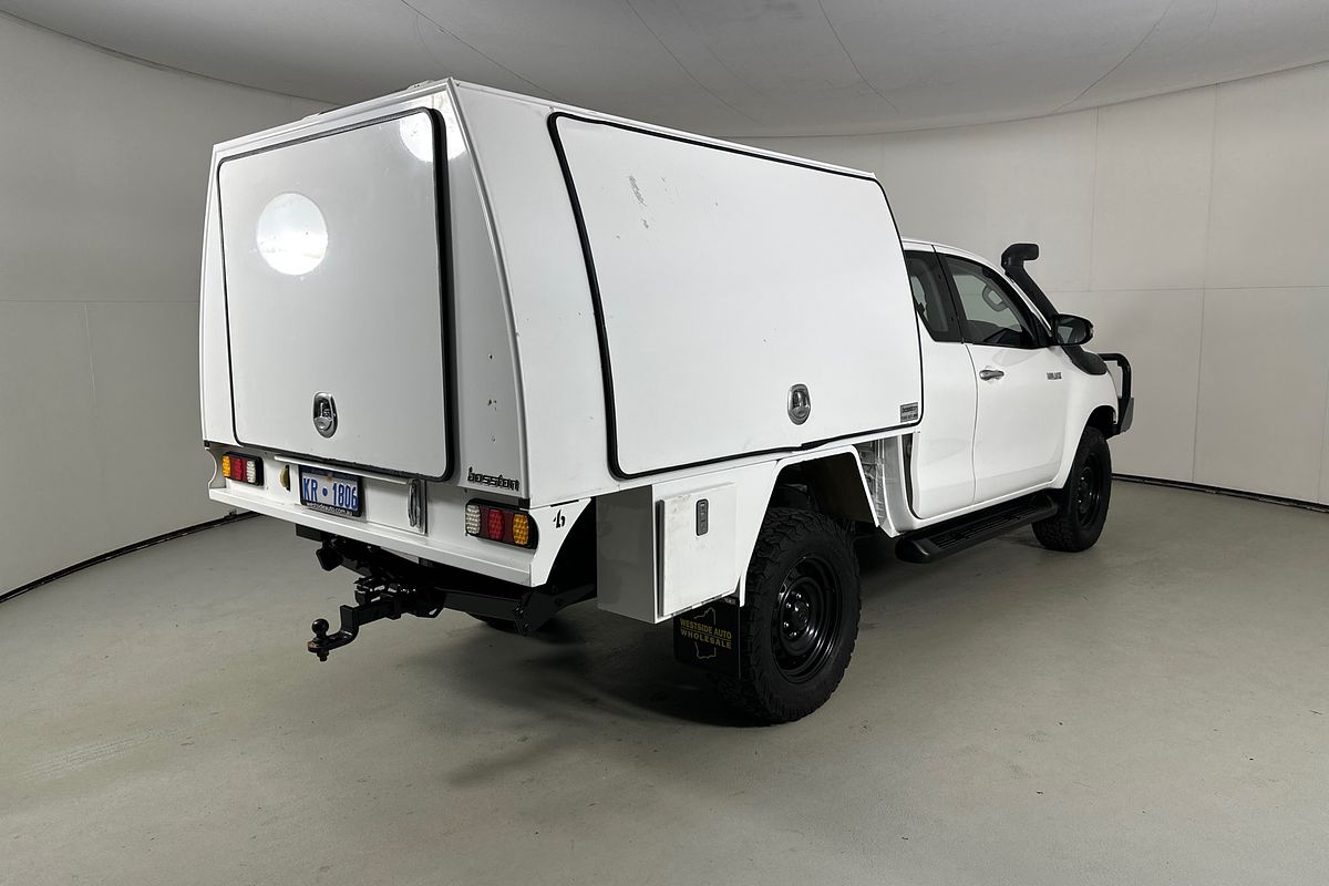 2016 Toyota HILUX SR (4x4) GUN126R 4X4