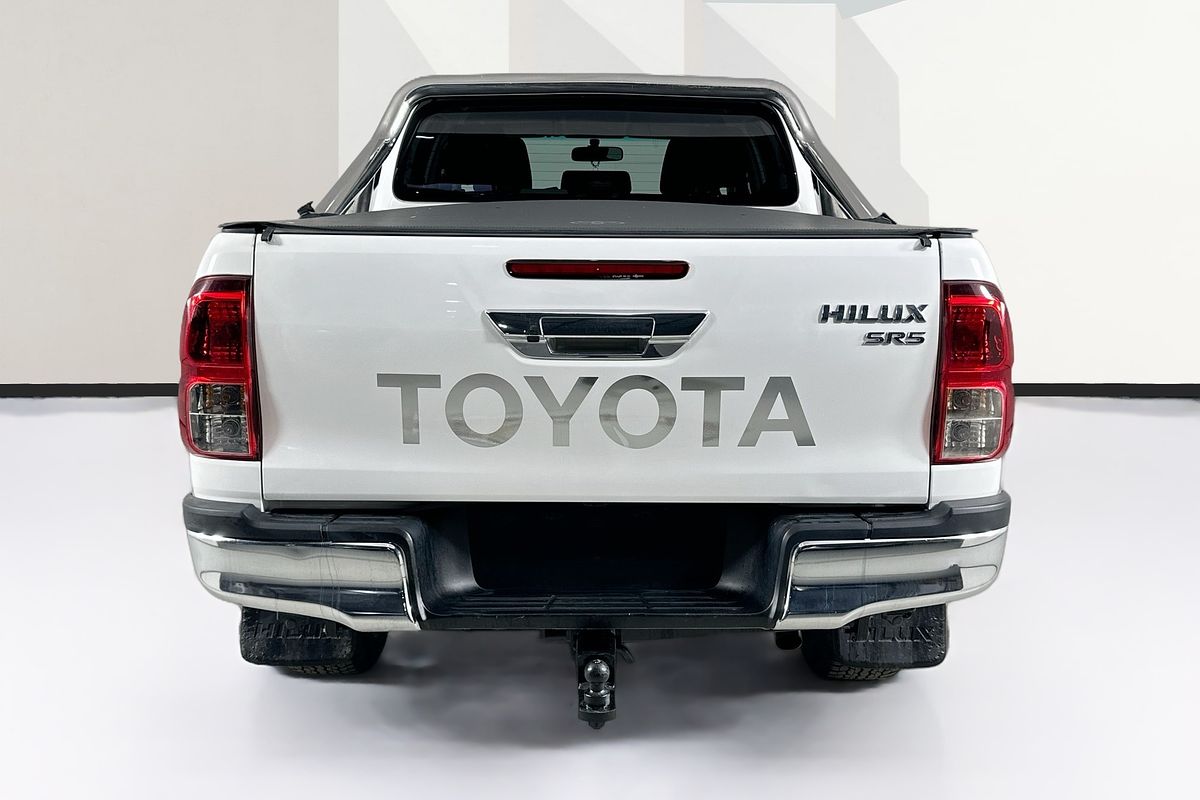 2016 Toyota HILUX SR5 (4x4) GUN126R 4X4