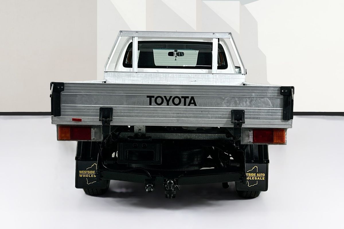 2017 Toyota HILUX WORKMATE TGN121R REAR WHEEL DRIVE