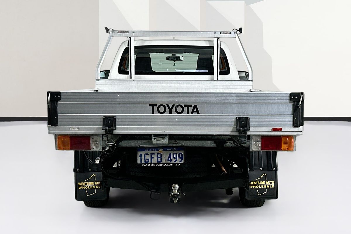 2017 Toyota HILUX WORKMATE GUN122R REAR WHEEL DRIVE