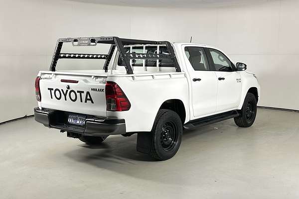 2020 Toyota HILUX SR (4x4) GUN126R FACELIFT 4X4