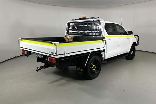 2023 Toyota HILUX SR (4x4) STEEL WHEELS GUN126R 4X4