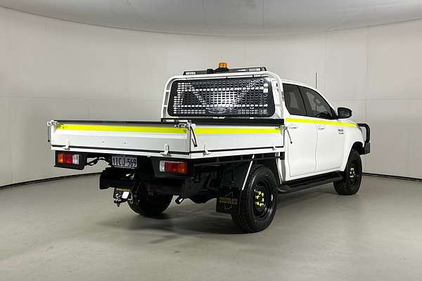 2023 Toyota HILUX SR (4x4) STEEL WHEELS GUN126R 4X4