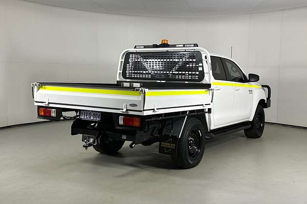 2024 Toyota HILUX SR (4x4) STEEL WHEELS GUN126R 4X4