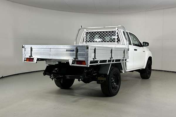 2021 Toyota Hilux WORKMATE (4x4) GUN125R 4X4